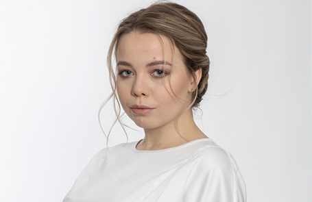 ВИХЛЯЕВА Юлия